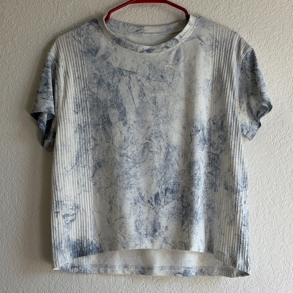 lululemon athletica Short Sleeve Tee in Light Blue and White
